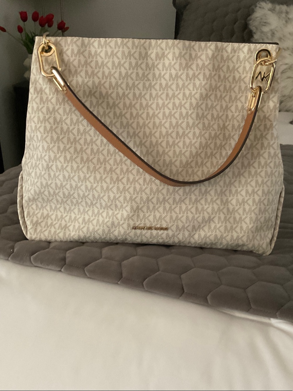 Michele Kors Signature Bag